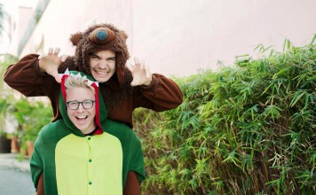 YouTubers Tyler Oakley and Korey Kuhl to Compete in The Amazing Race Tyler Oakley and Korey Kuhl