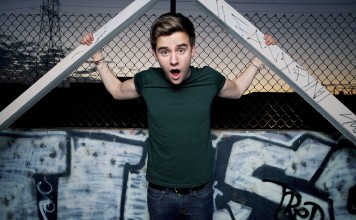 Connor Franta To Quiz US Democrat Candidates in Debate