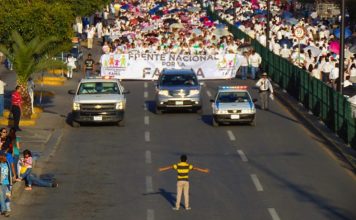 Homophobic Protestors Halted by 12-Year-Old Boy in Mexico mexico-protests