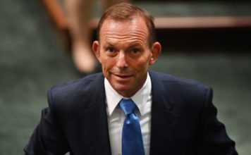Former PM Tony Abbott Head-Butted by Yes Campaigner Former Australian PM Tony Abbott