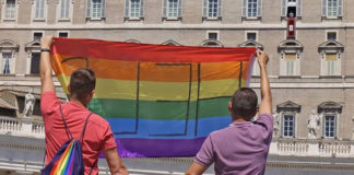 Polish Gay Couple Ask Pope Francis For Help Polish couple ask The Pope for help (Instagram)