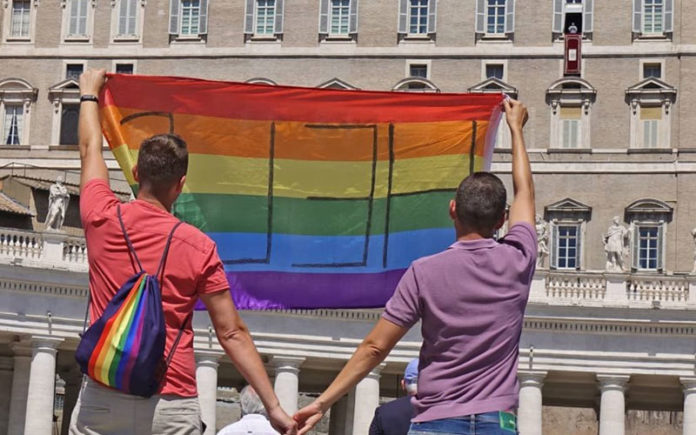 Polish couple ask The Pope for help (Instagram)