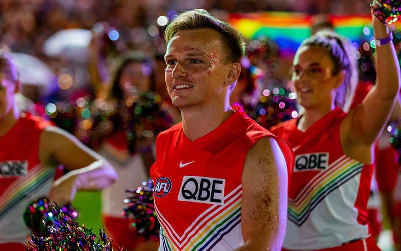 Sydney Swans marching in the 2022 Sydney Mardi Gras. (Sydney Mardi Gras)