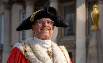 City of Leeds Appoints First Openly Gay Lord Mayor and Consort